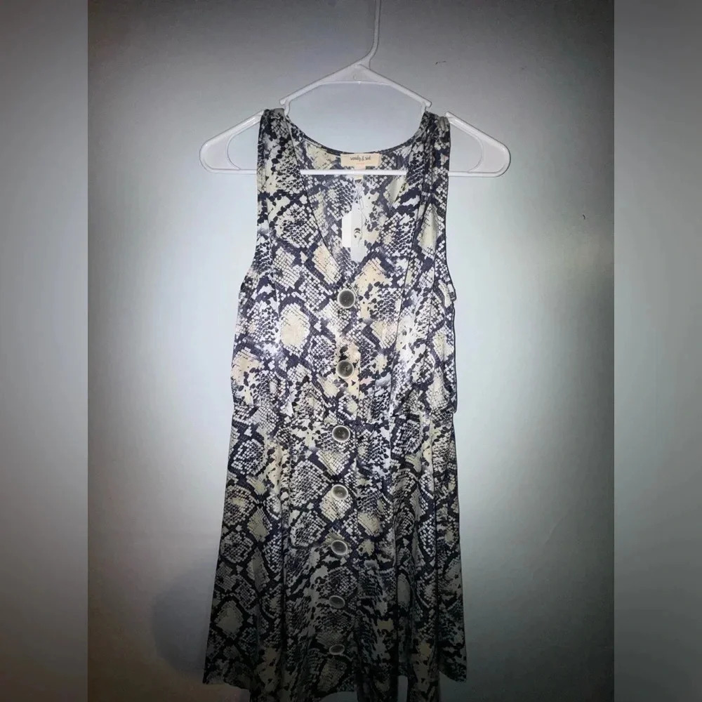 Sandy and Sid women’s snake skin print button up tank top midi dress Large NWT‎